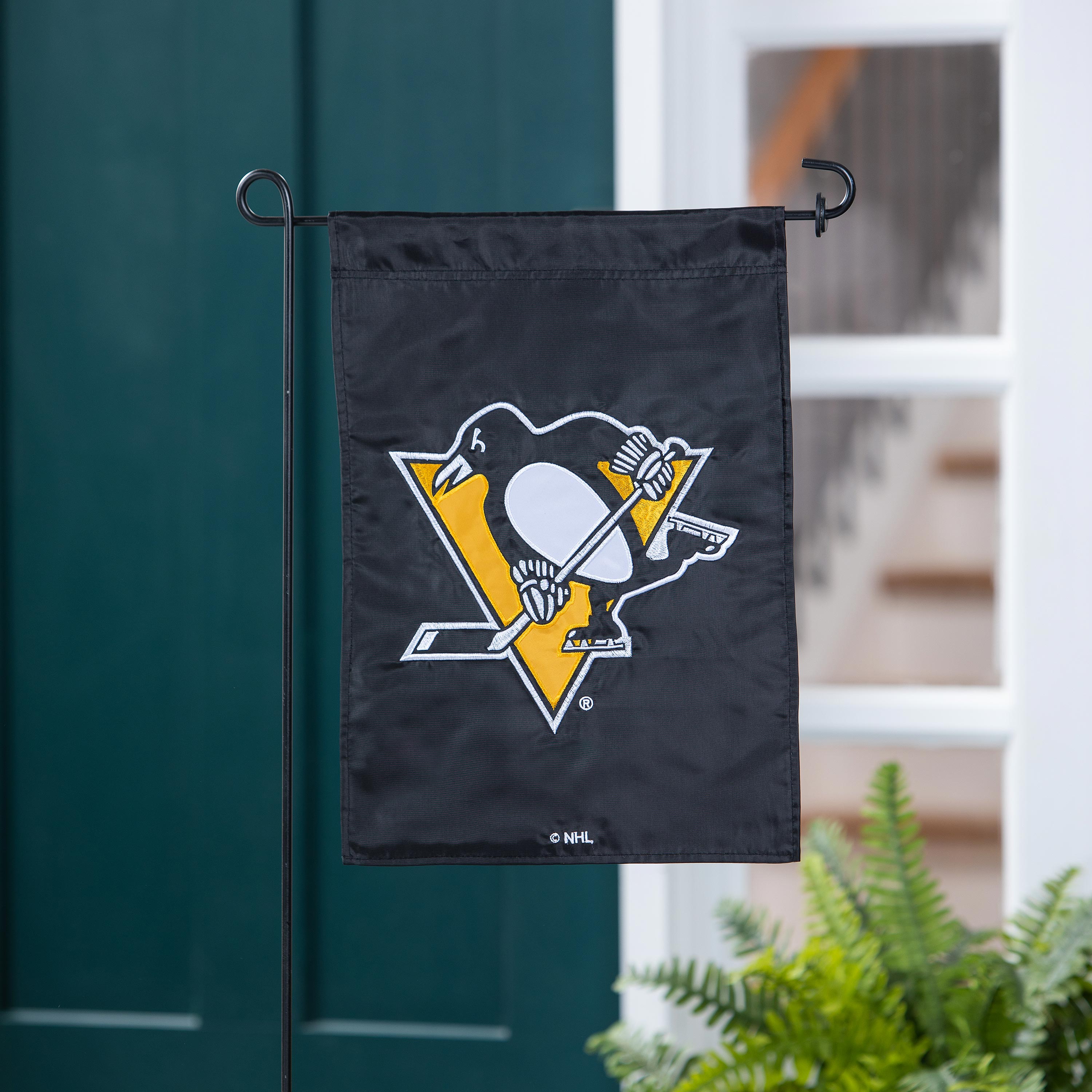 Pittsburgh Penguins Applique Garden Flag