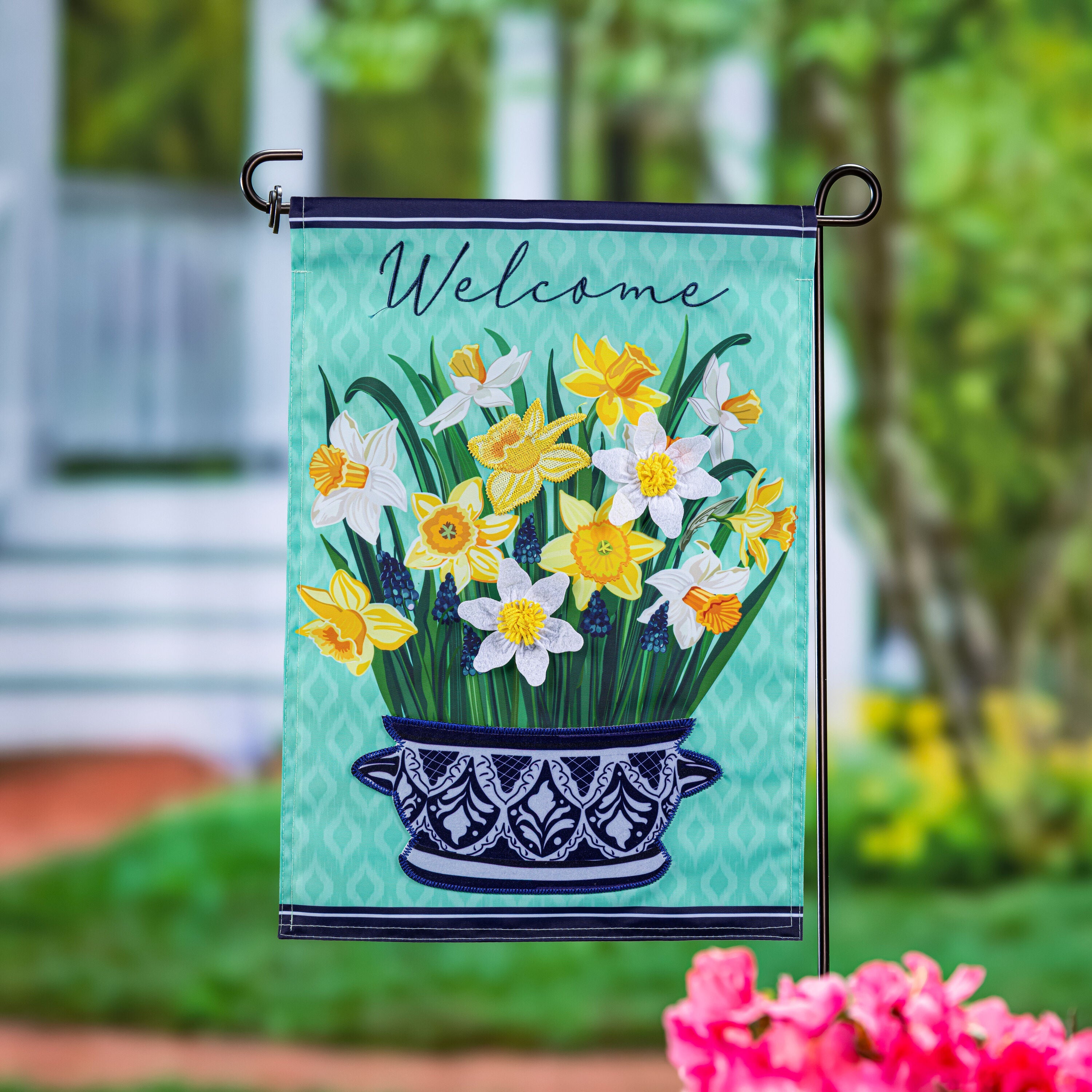 Delft Daffodil Applique Garden Flag