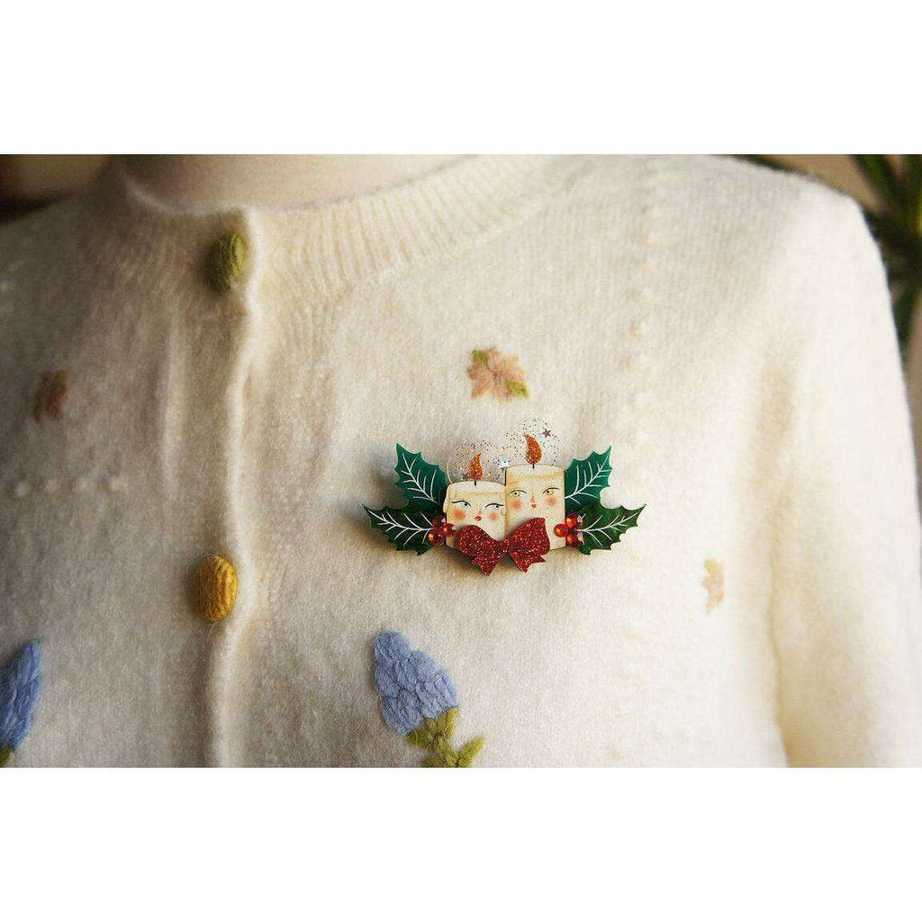 Christmas Candle Couple Brooch by Laliblue