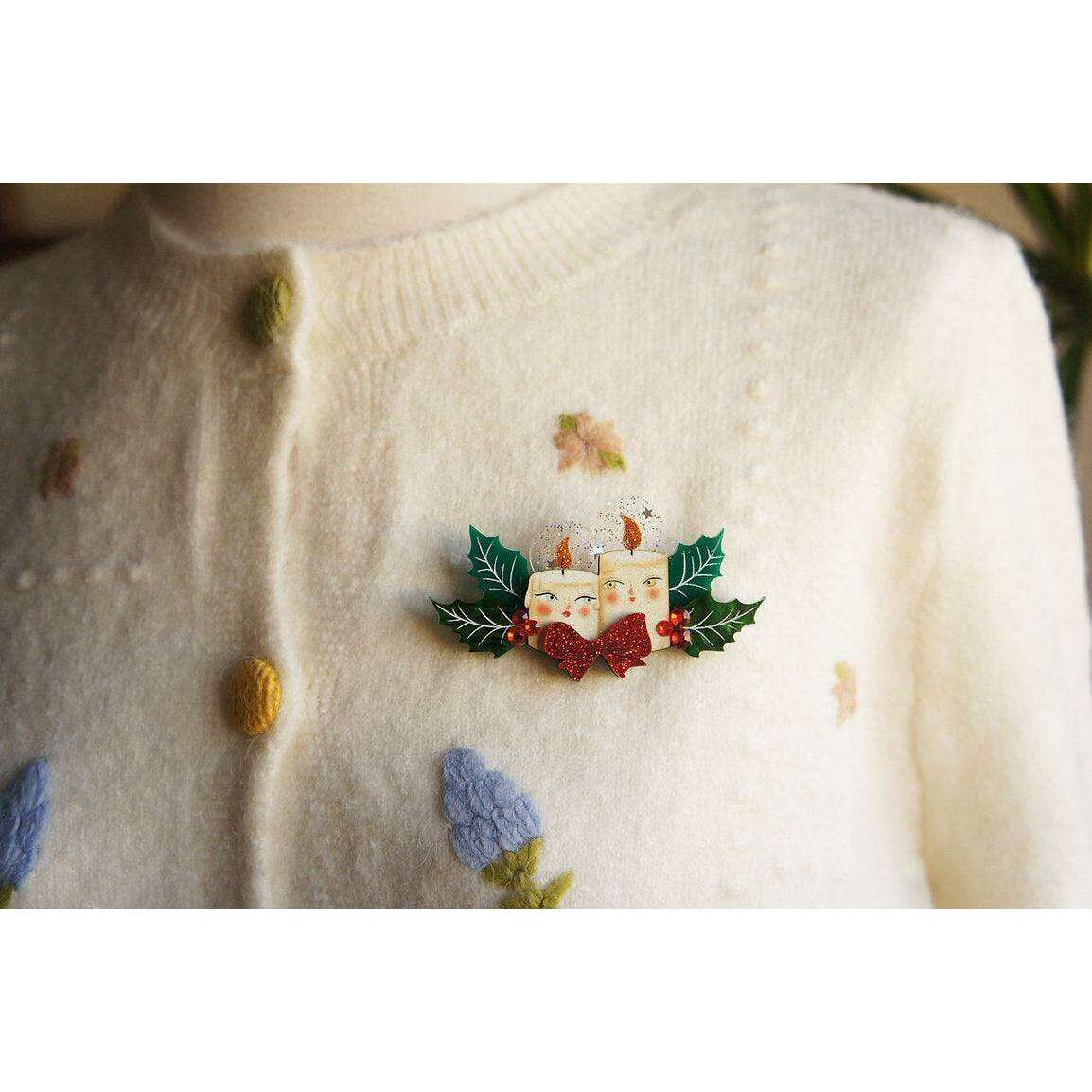 Christmas Candle Couple Brooch by Laliblue