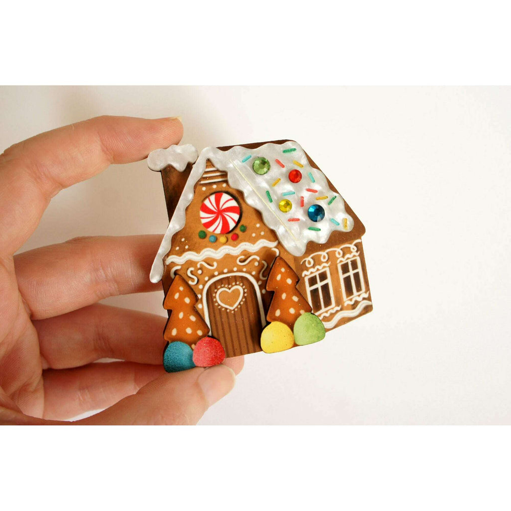 Gingerbread House Brooch by Laliblue