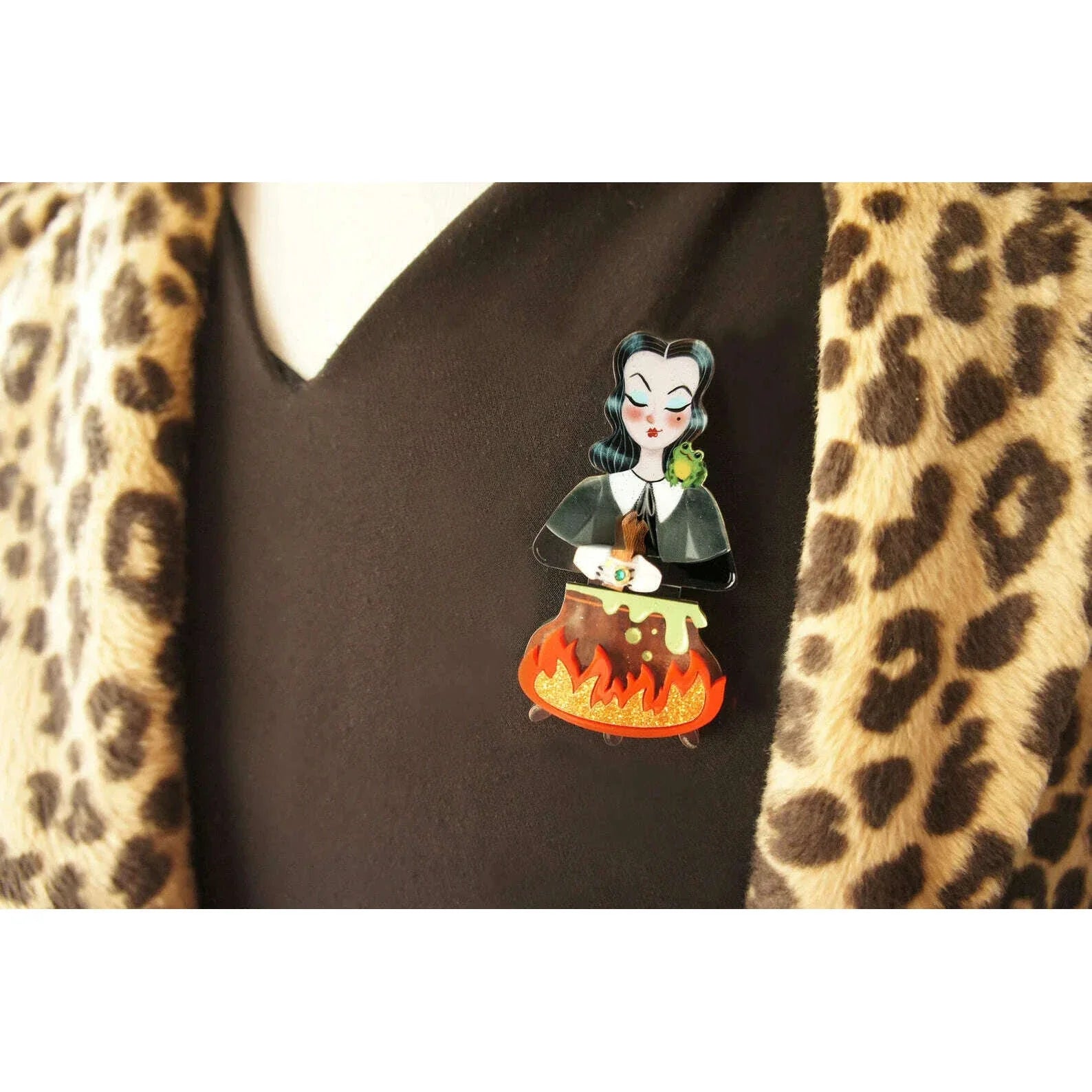 Witch with Cauldron Halloween Brooch by Laliblue